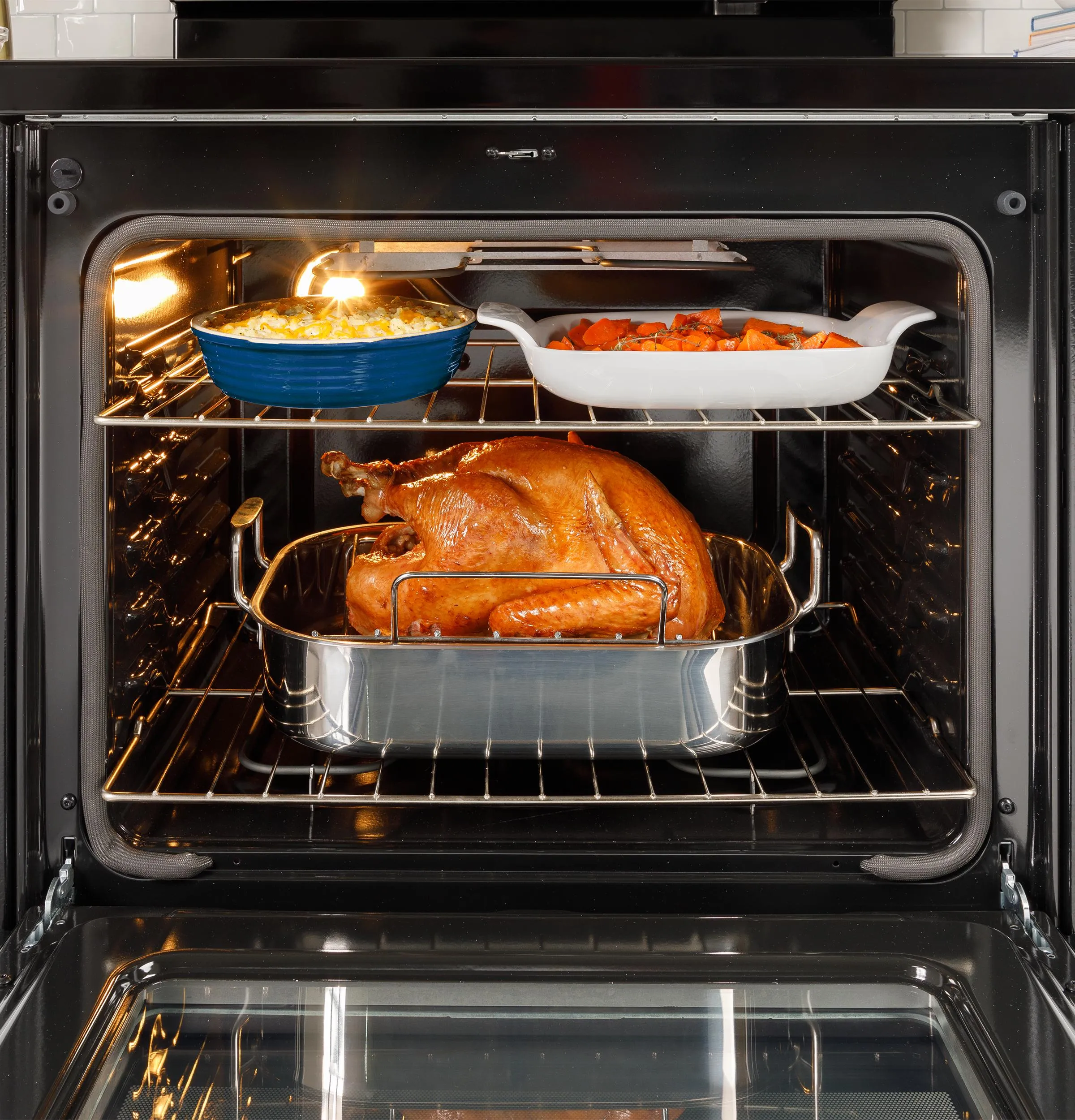 Ge Appliances GRF500PVSS Ge 30 Free-Standing Electric Range