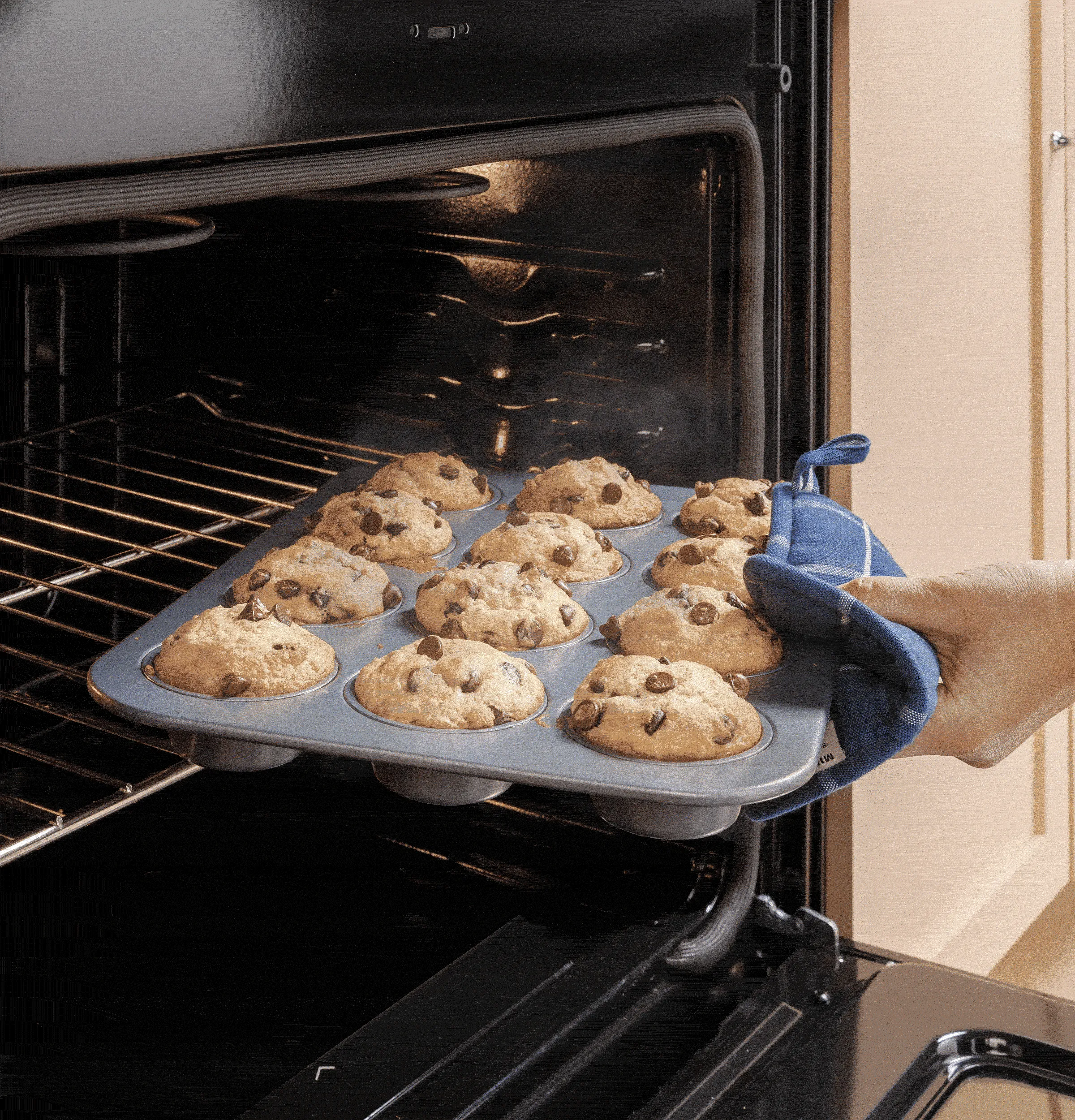 Ge Appliances GRS600AVFS Ge 30 Slide-In Electric Convection Range With No Preheat Air Fry And Easywash&#8482; Oven Tray