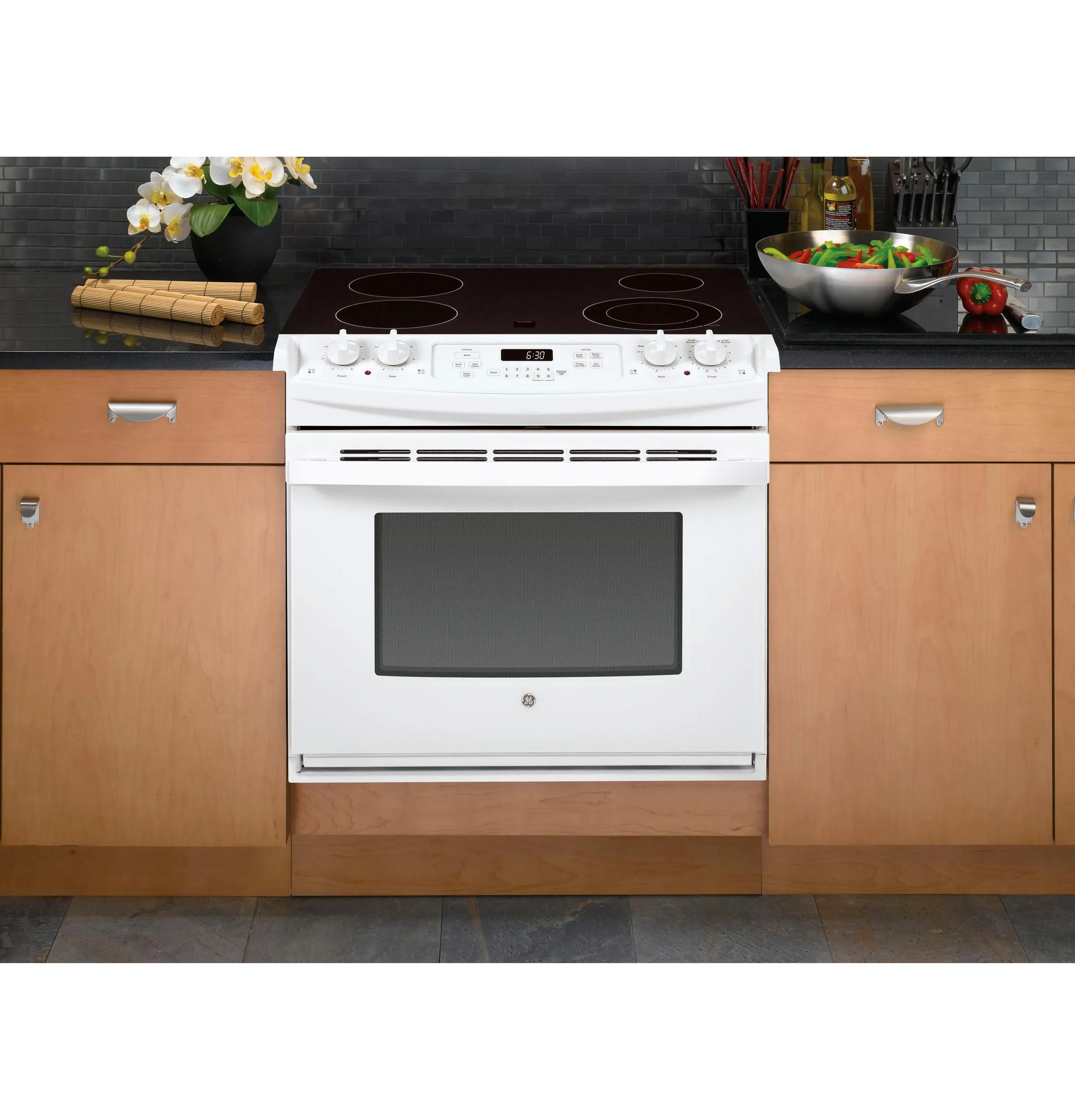 Ge Appliances JD630DTWW Ge 30 Drop-In Electric Range