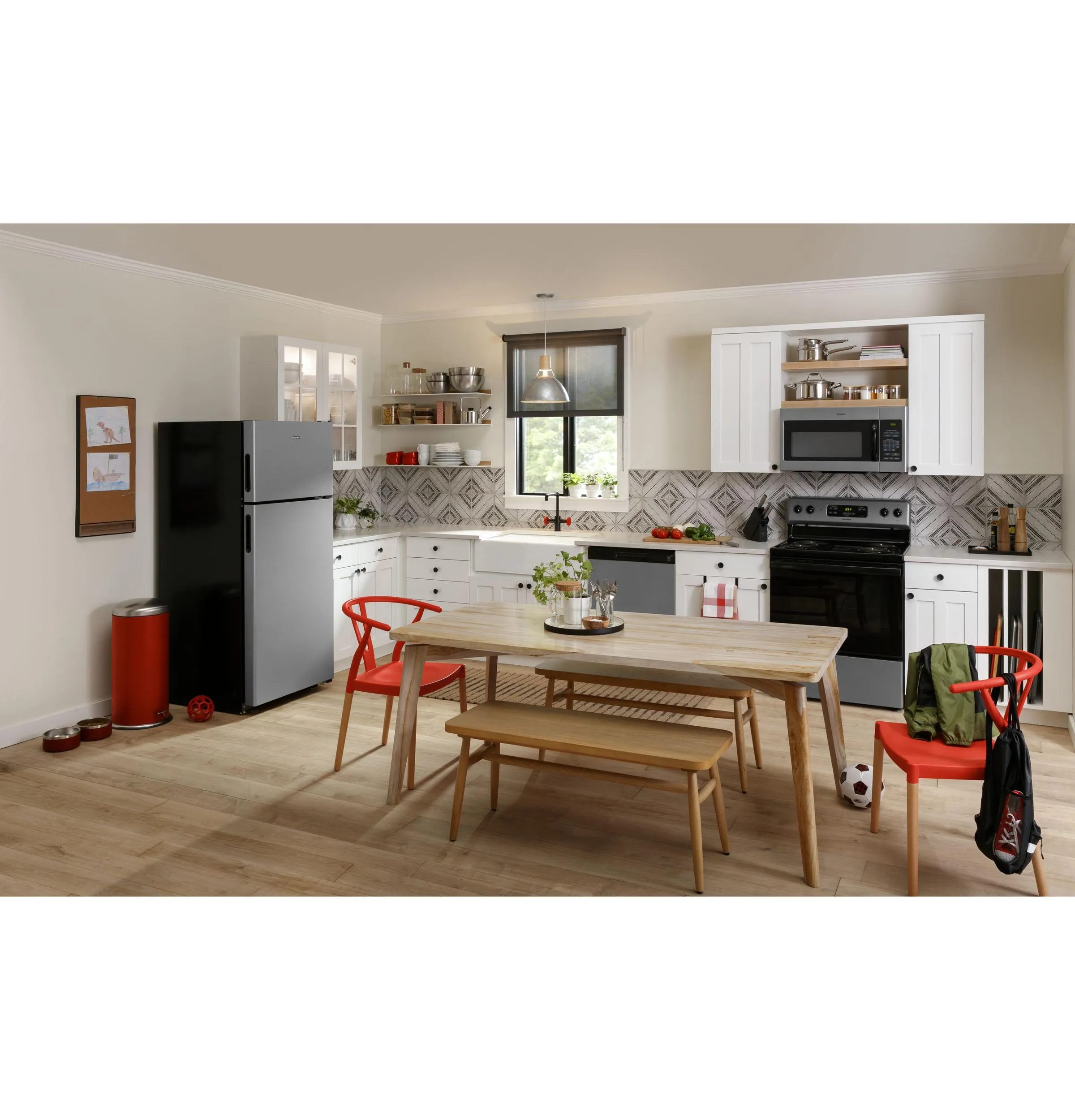 Hotpoint RVM5160MPSA Hotpoint 1.6 Cu. Ft. Over-The-Range Microwave Oven