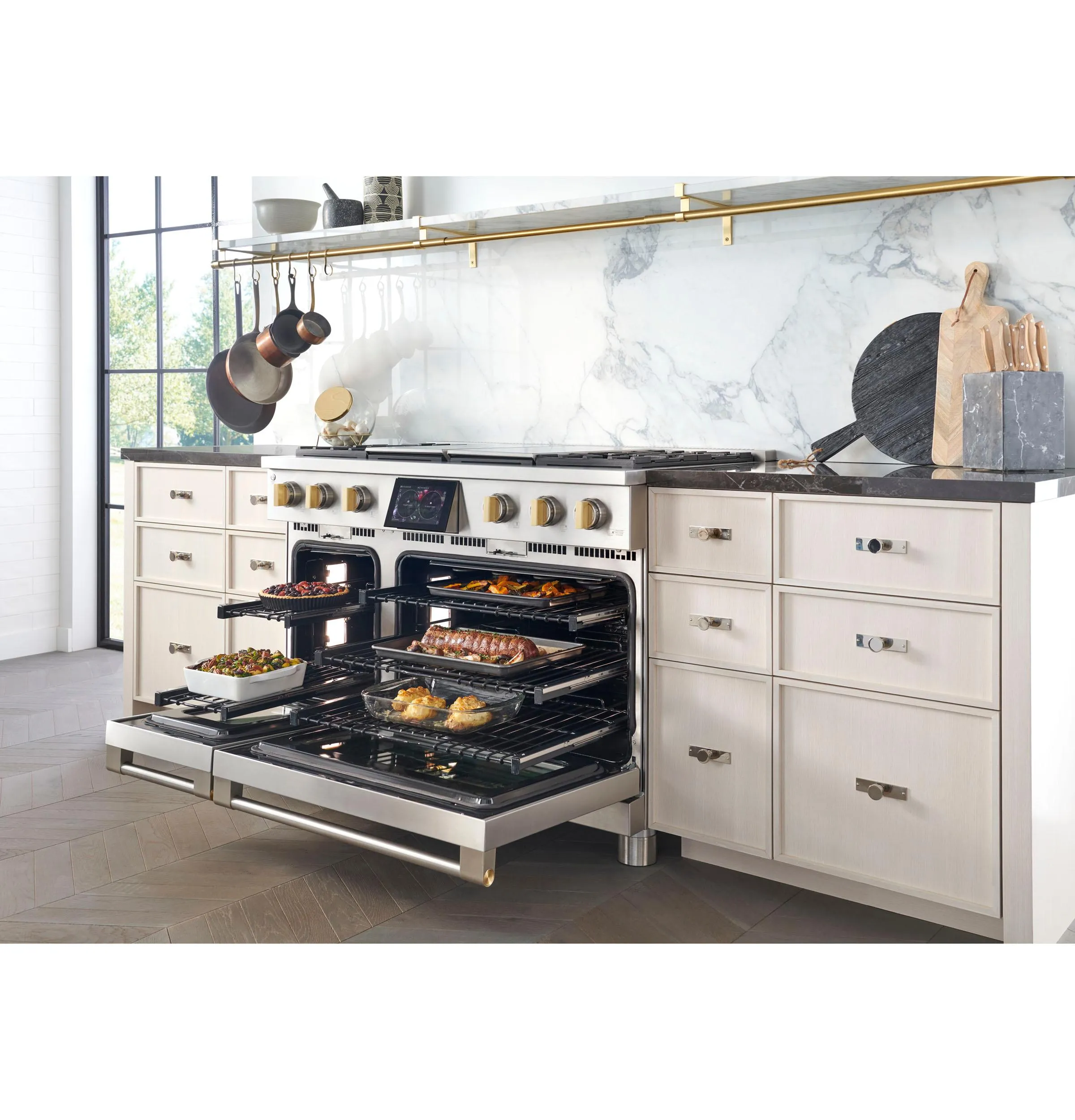 Monogram ZDP484NGTSS Monogram 48 Dual-Fuel Professional Range With 4 Burners. Grill. And Griddle