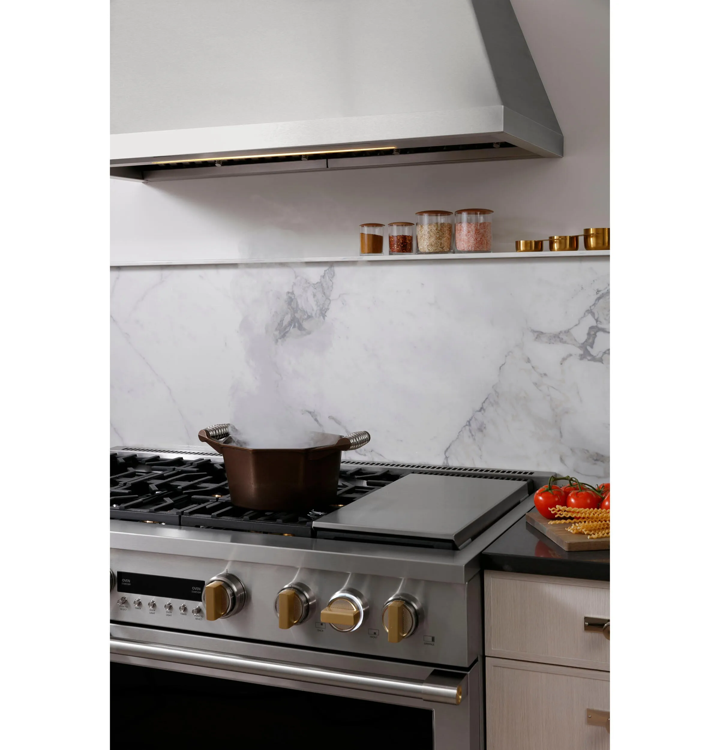 Monogram ZGP486NDTSS Monogram 48 All Gas Professional Range With 6 Burners And Griddle (Natural Gas)