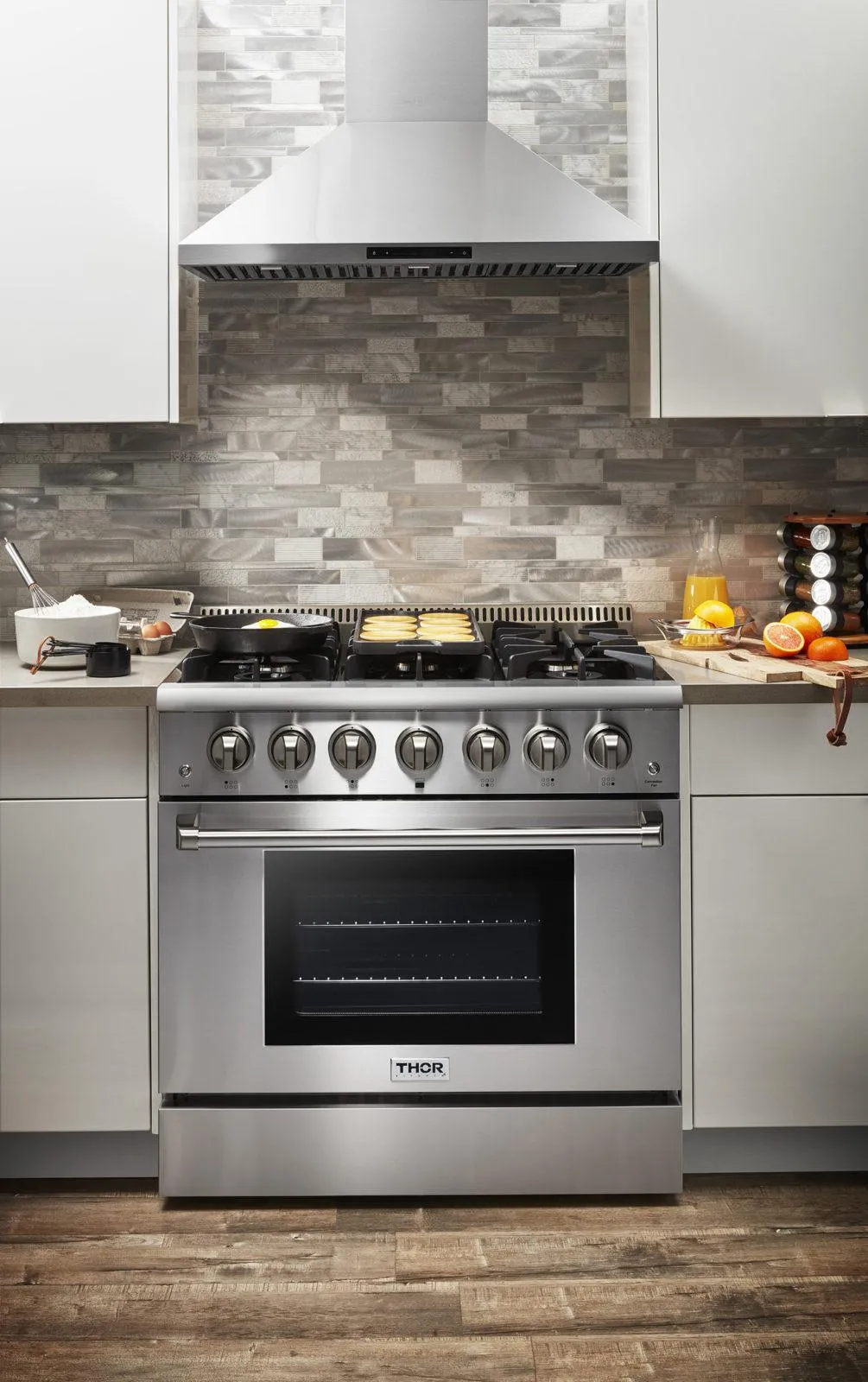 Thor Kitchen HRG3618ULP 36 Inch Professional Liquid Propane Gas Range In Stainless Steel