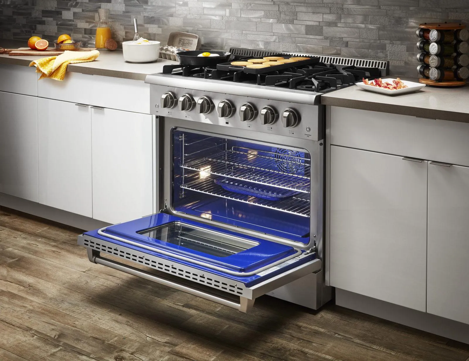 Thor Kitchen HRG3618ULP 36 Inch Professional Liquid Propane Gas Range In Stainless Steel