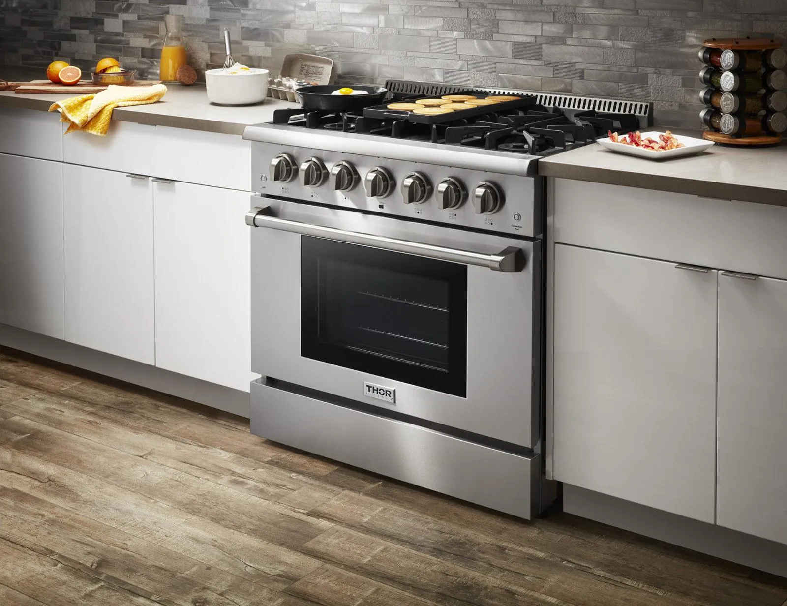 Thor Kitchen HRG3618ULP 36 Inch Professional Liquid Propane Gas Range In Stainless Steel