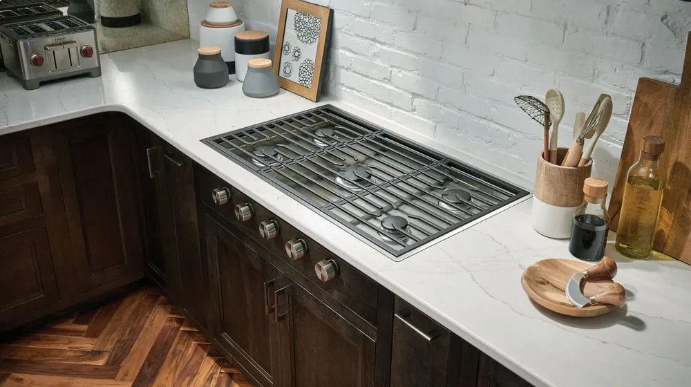 Wolf CG365CS 36 Contemporary Gas Cooktop - 5 Burners