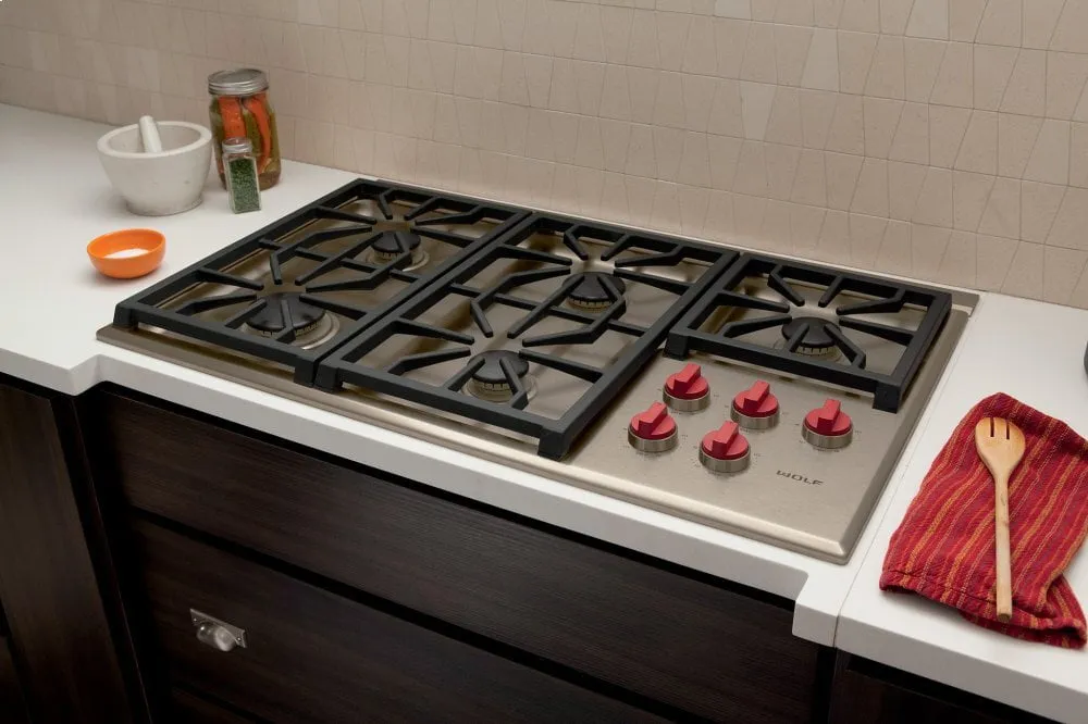Wolf CG365PSLP 36 Professional Gas Cooktop - 5 Burners